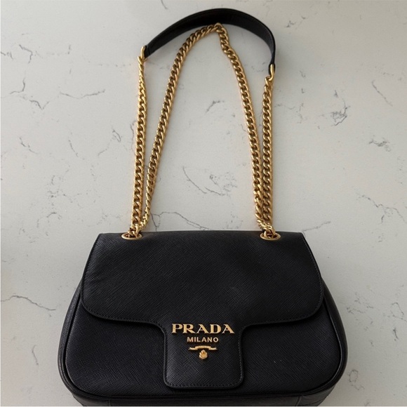 Authentic PRADA Black SAFFIANO Leather shoulder BAG HANDBAG gold chain like new - Picture 3 of 8